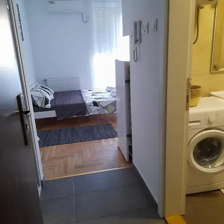 Lägenhet Nikola Ns Novi Sad